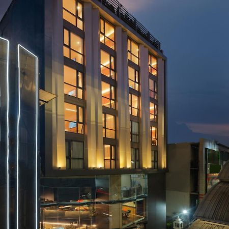 Lumen Bangkok Udomsuk Station Hotel Ngoại thất bức ảnh
