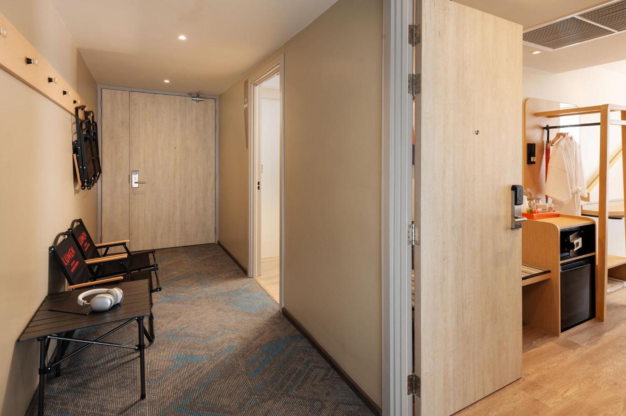 Lumen Bangkok Udomsuk Station Hotel Ngoại thất bức ảnh