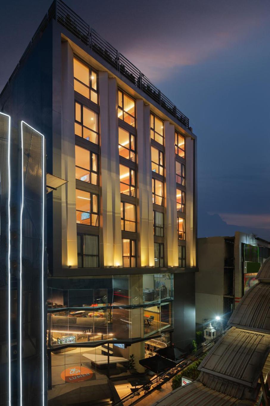 Lumen Bangkok Udomsuk Station Hotel Ngoại thất bức ảnh