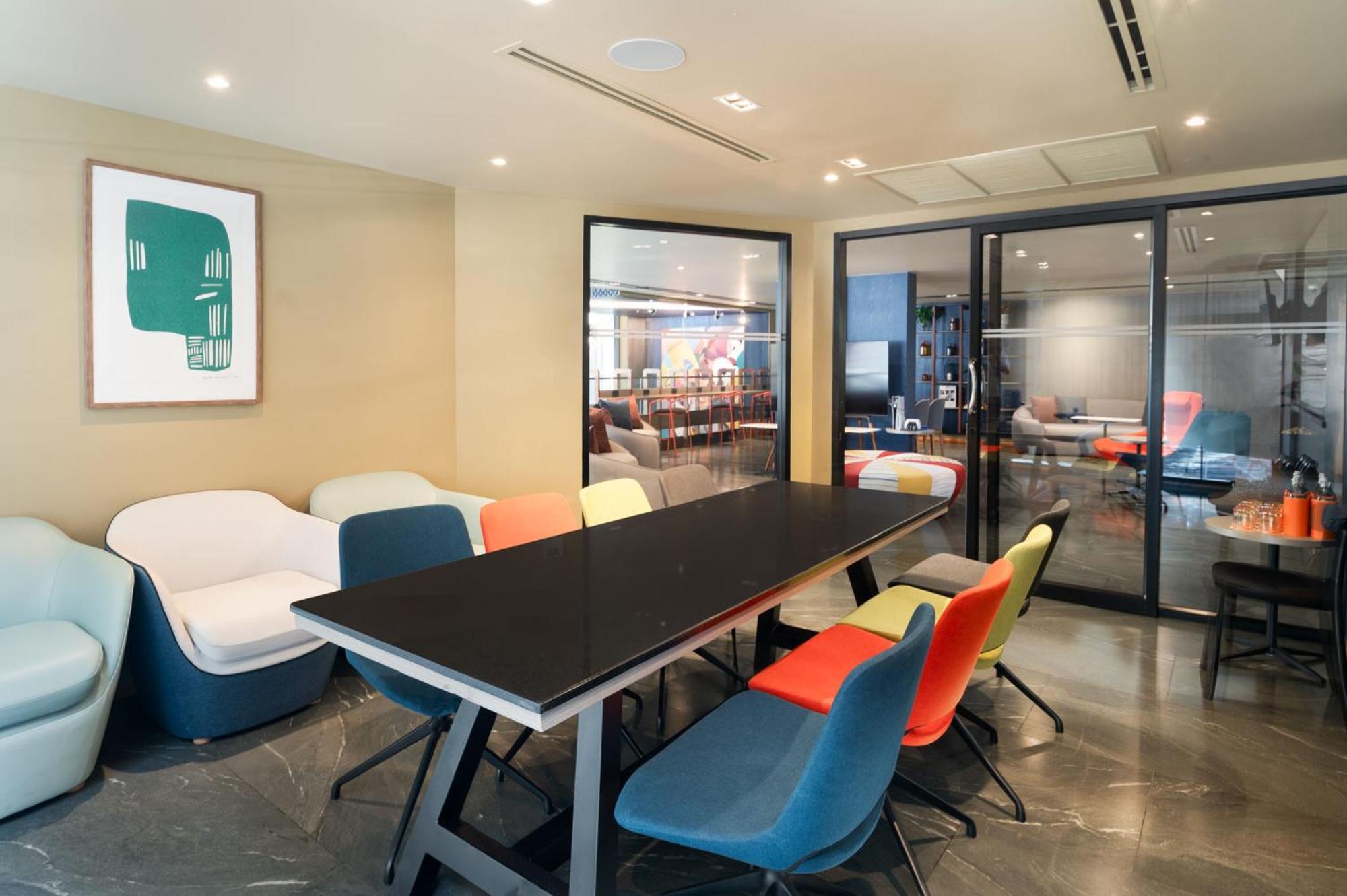Lumen Bangkok Udomsuk Station Hotel Ngoại thất bức ảnh