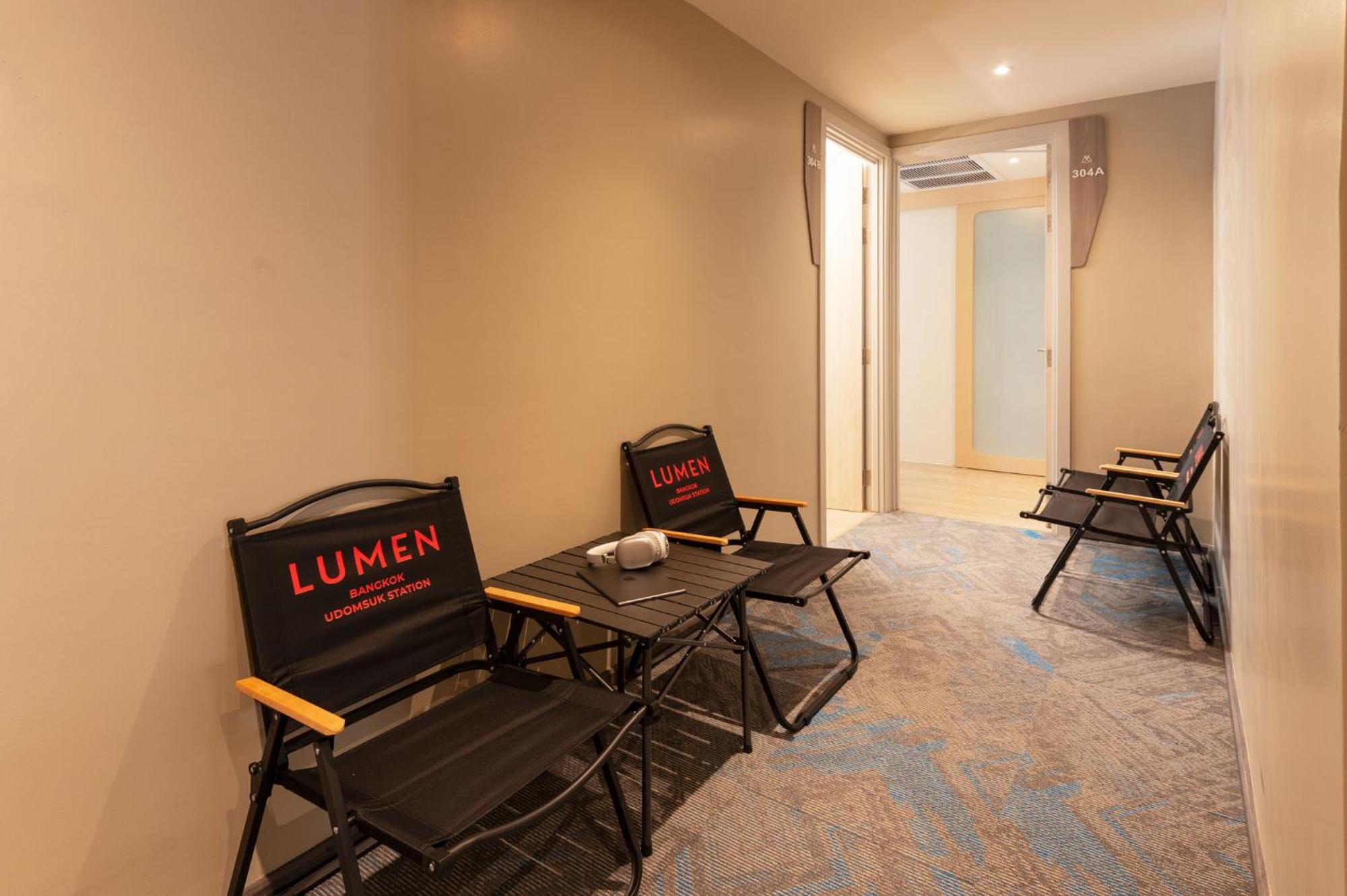 Lumen Bangkok Udomsuk Station Hotel Ngoại thất bức ảnh