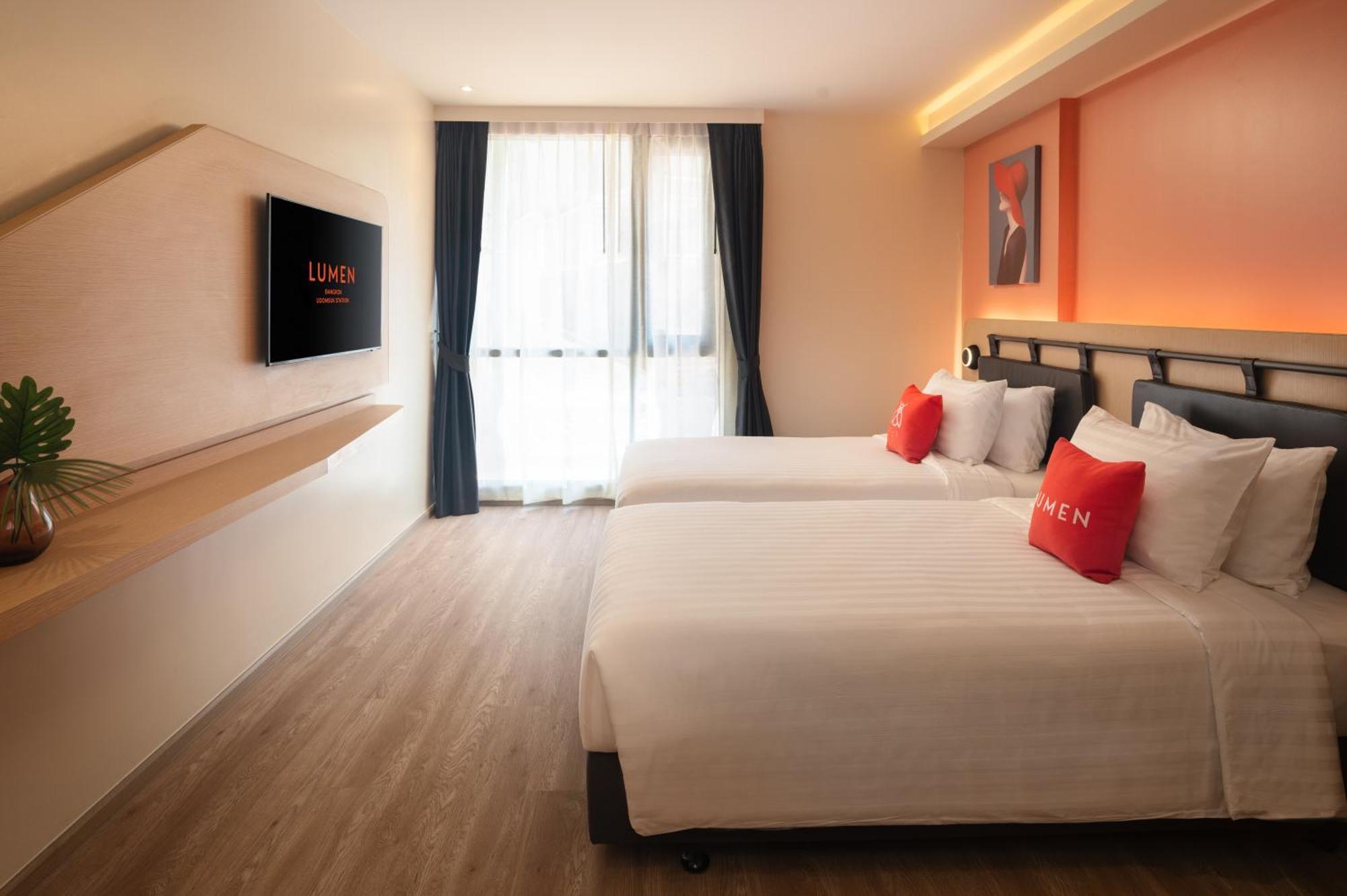 Lumen Bangkok Udomsuk Station Hotel Ngoại thất bức ảnh